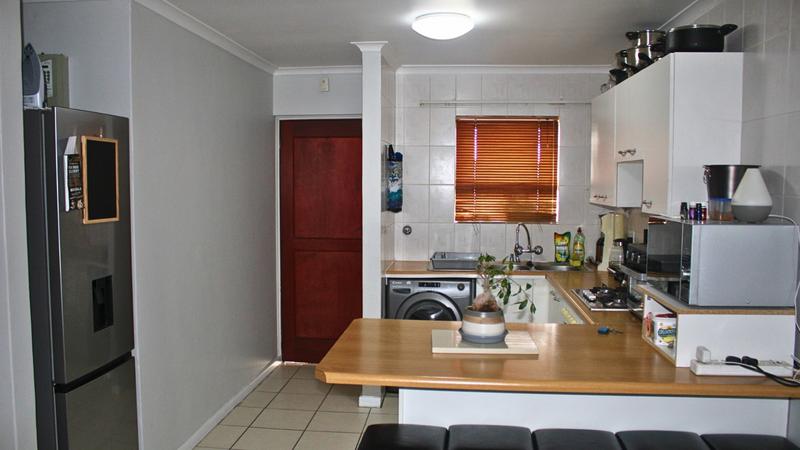 To Let 2 Bedroom Property for Rent in Sonstraal Heights Western Cape